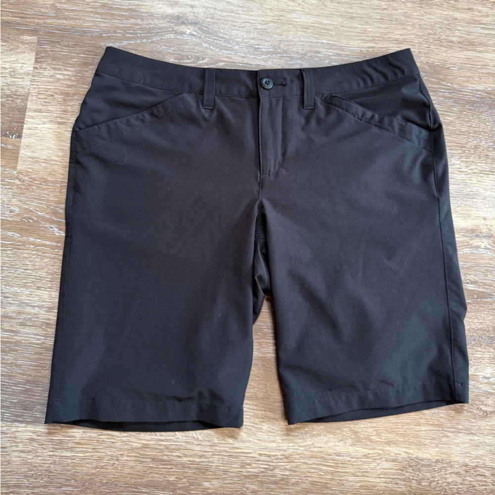 Women’s sz 8 Eddie Bauer walking short /bermuda short‎